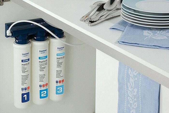 <span style="font-weight: bold;">УСТАНОВКА ФИЛЬТРОВ ОЧИСТКИ ВОДЫ</span>